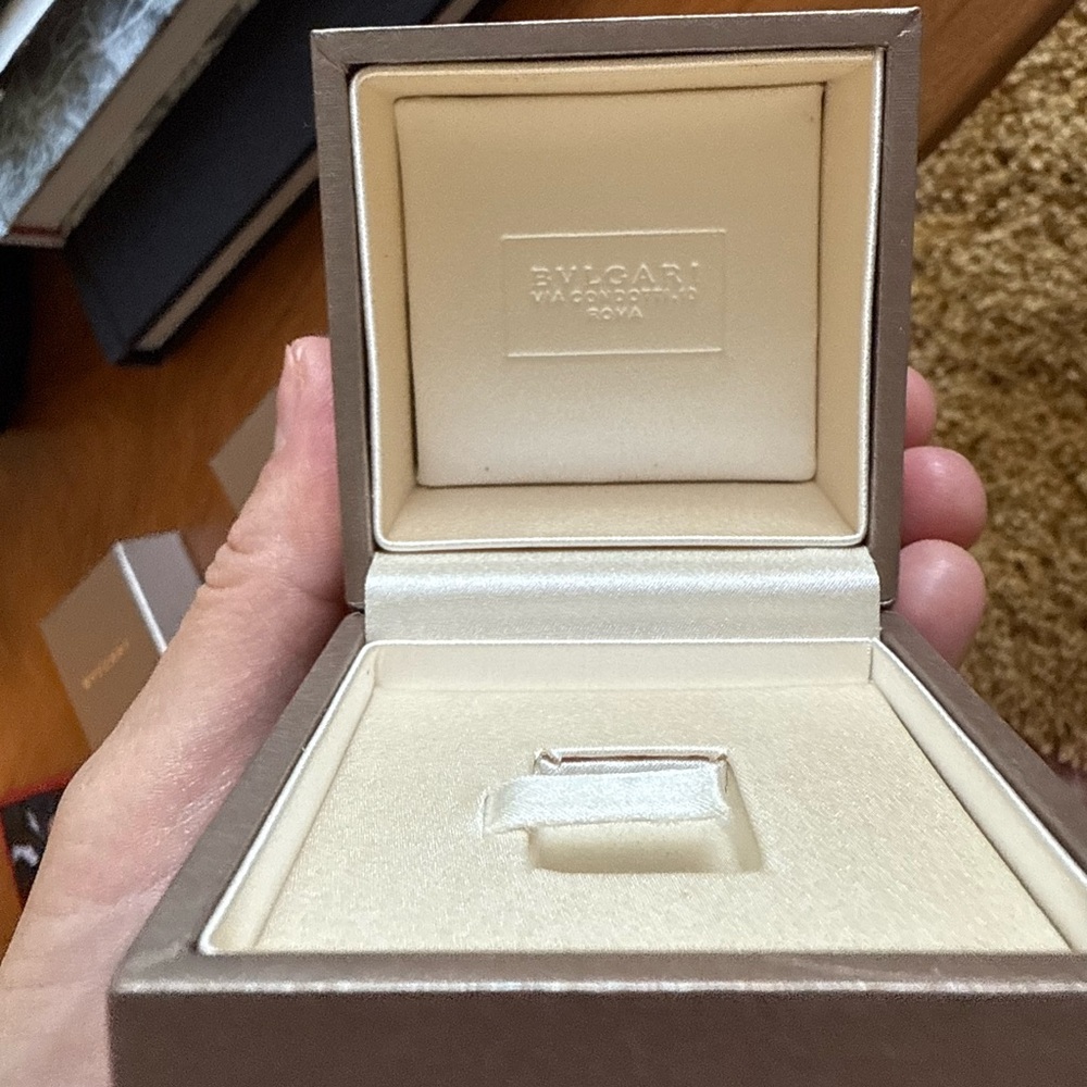 Bvlgari ring box